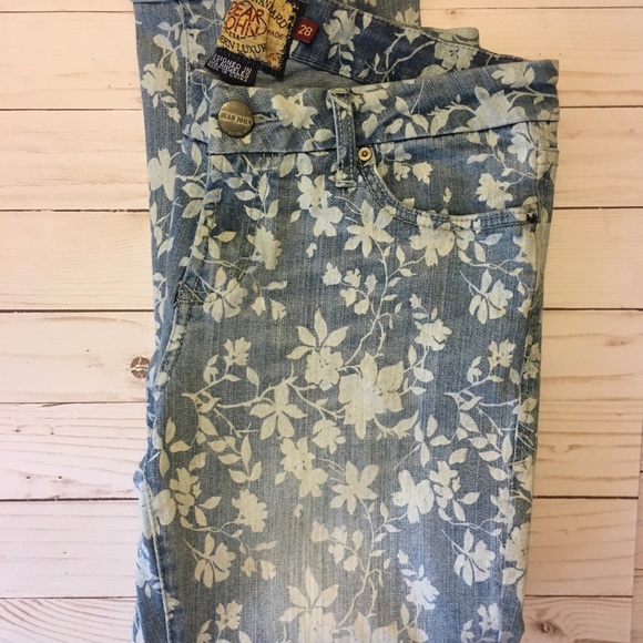 Dear John floral jean capris - Picture 2 of 4